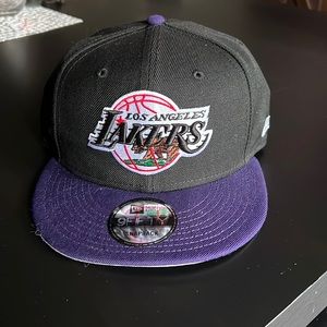 LOS LAKERS SNAPBACK CAP
